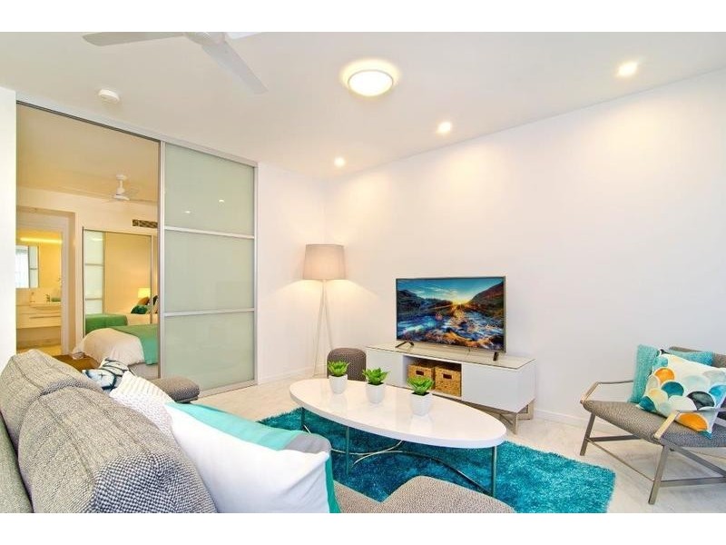17 Bath Street, Labrador QLD 4215