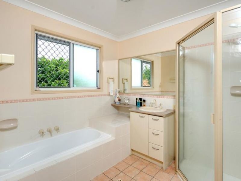 16 Arcadia Street Eight Mile Plains, Eight Mile Plains QLD 4113