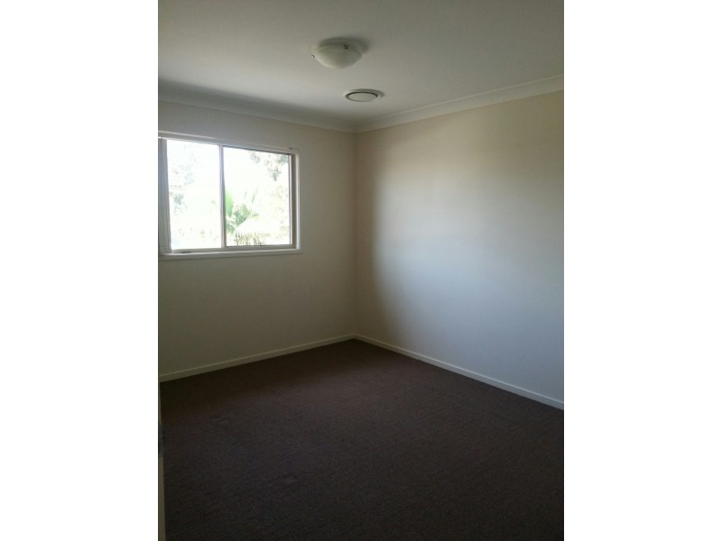 33/2 Weir Drive, Upper Coomera QLD 4209