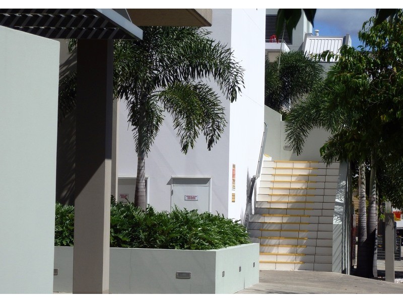 E04 2 Acacia Crt, Robina QLD 4226