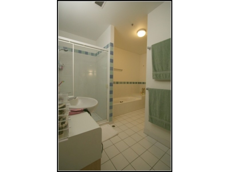 110  Macquarie St, Teneriffe QLD 4005