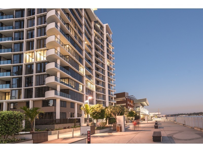 2008/37D  Harbour Road, Hamilton QLD 4007