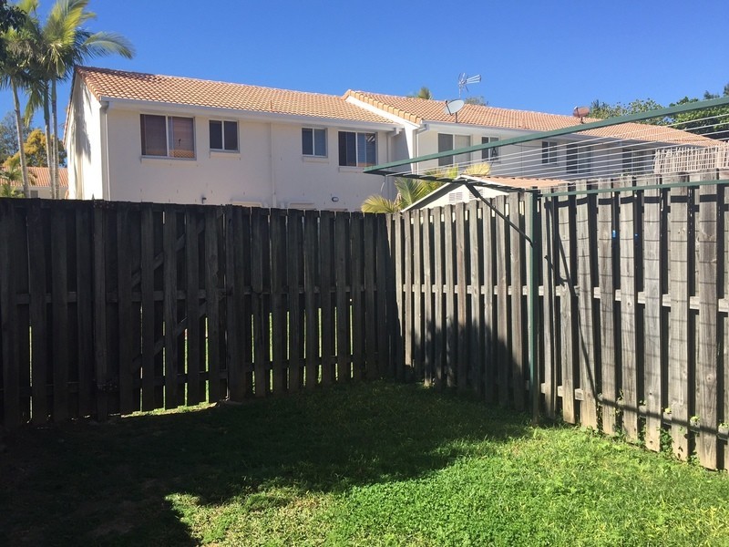 75/302 Christine Ave, Varsity Lakes QLD 4227