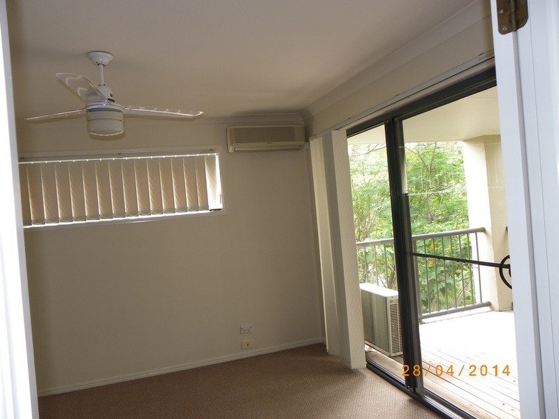 35/1-15 Santa Isobel Blvd, Pacific Pines QLD 4211