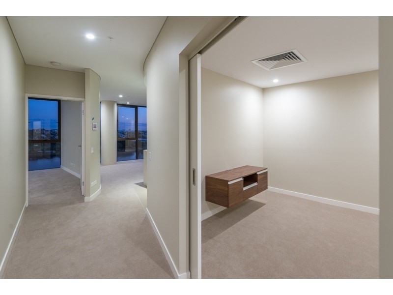 2506/37D  Harbour Road, Hamilton QLD 4007