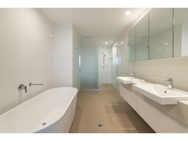 2506/37D  Harbour Road, Hamilton QLD 4007