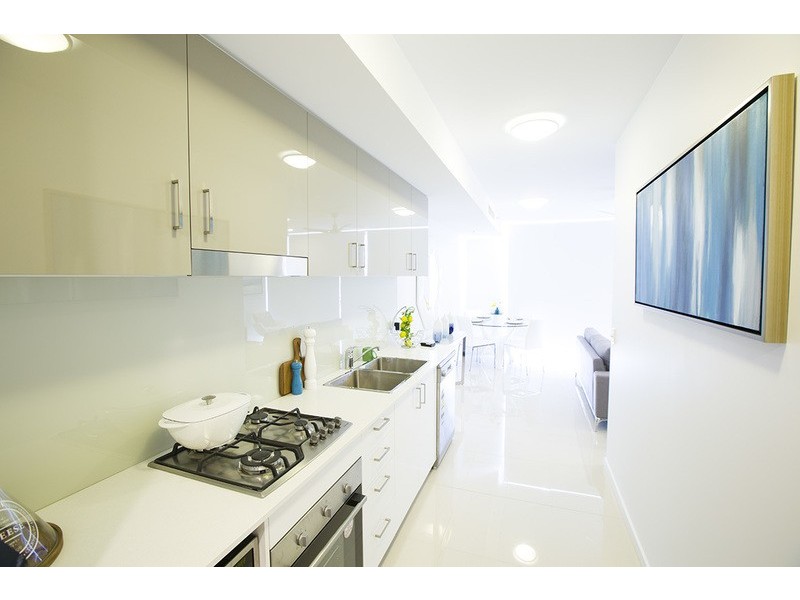 305-805/17 Bath Street, Labrador QLD 4215