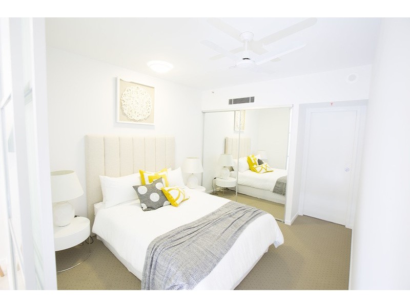 305-805/17 Bath Street, Labrador QLD 4215