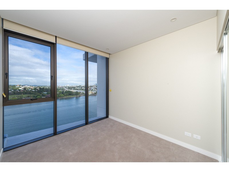 2134/37D  Harbour Road, Hamilton QLD 4007