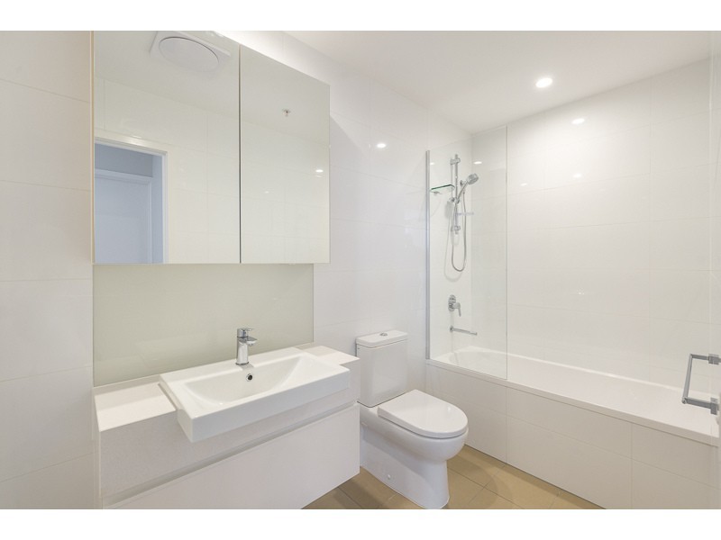 2134/37D  Harbour Road, Hamilton QLD 4007