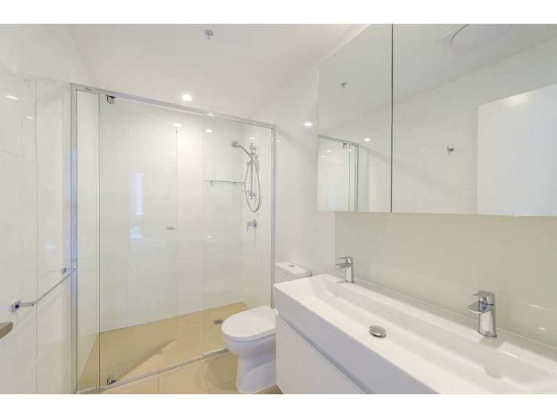 200301/37D Harbour Road, Hamilton QLD 4007