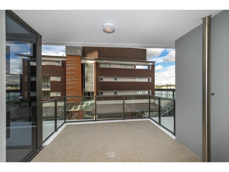 200301/37D Harbour Road, Hamilton QLD 4007