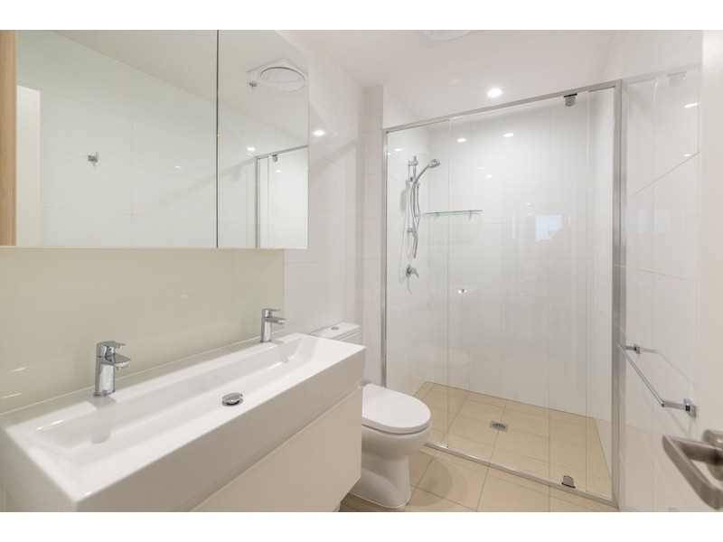 2006/37D  Harbour Road, Hamilton QLD 4007