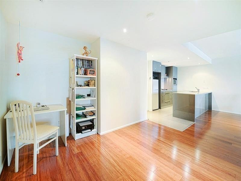 603/4 WAHROONGA PLACE, Surfers Paradise QLD 4217