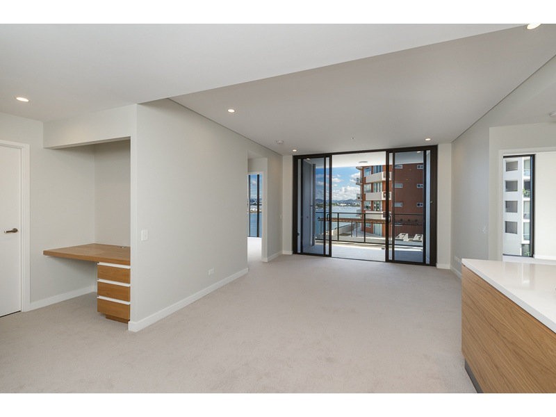 402/37D Harbour Road, Hamilton QLD 4007