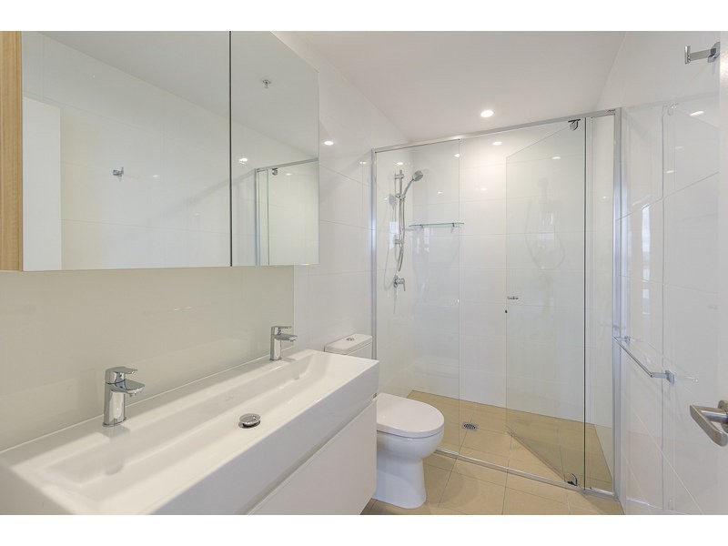 402/37D Harbour Road, Hamilton QLD 4007