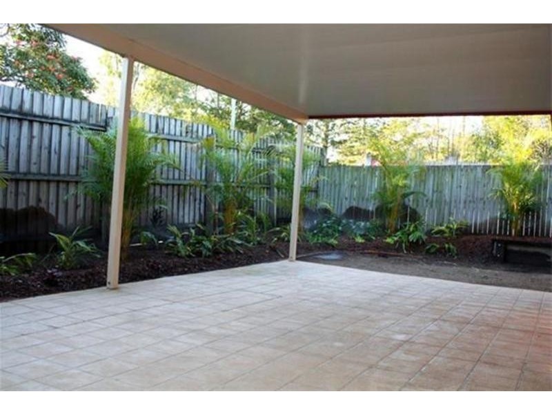 2/27 Fenton St, Fairfield QLD 4103