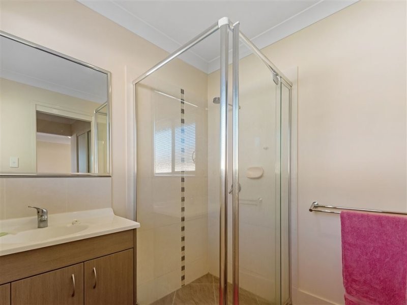 15/2 Weir Drive, Upper Coomera QLD 4209
