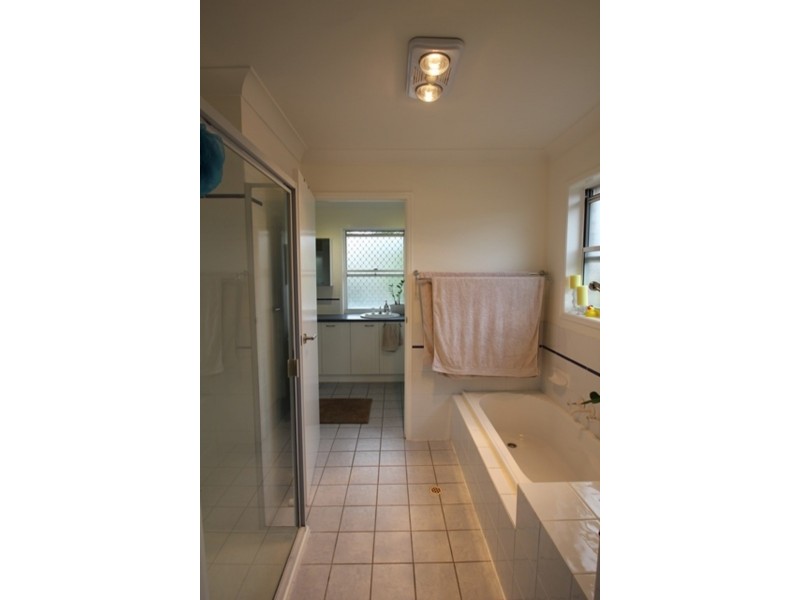 16 Arcadia Street, Eight Mile Plains QLD 4113