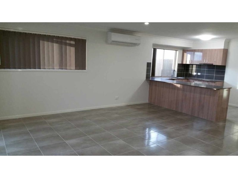 25 John Crescent, Pimpama QLD 4209