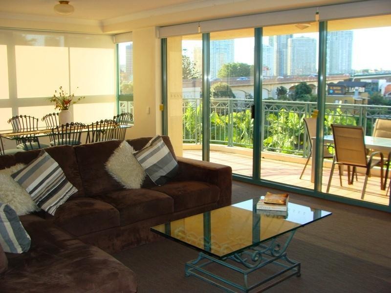 21/1 GOODWIN STREET, Kangaroo Point QLD 4169