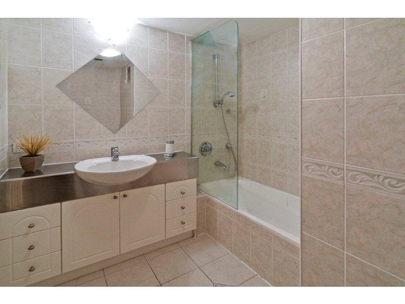 1 GOODWIN STREET, Kangaroo Point QLD 4169