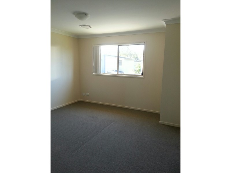 42/2 Weir Drive, Upper Coomera QLD 4209