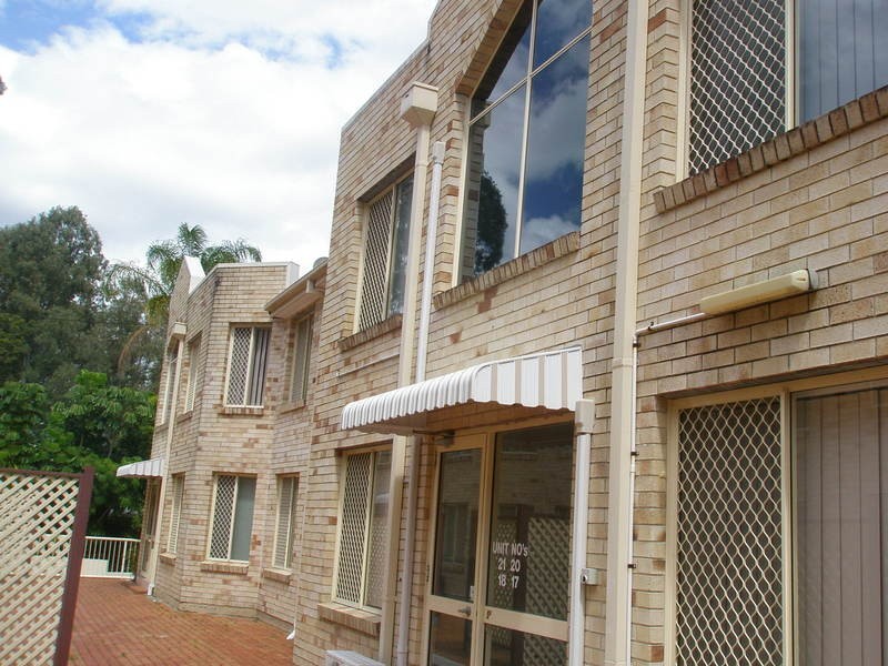 Unit 18/57 Worendo Street, Southport QLD 4215