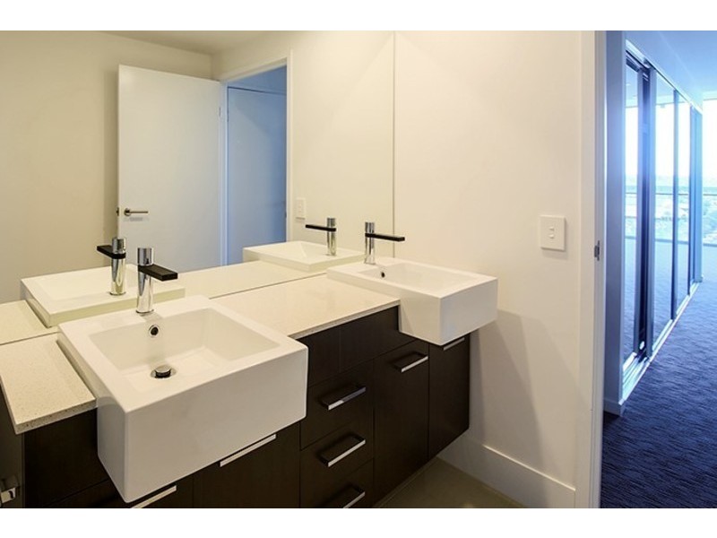 11106/25- 31  East Quay Drive, Biggera Waters QLD 4216