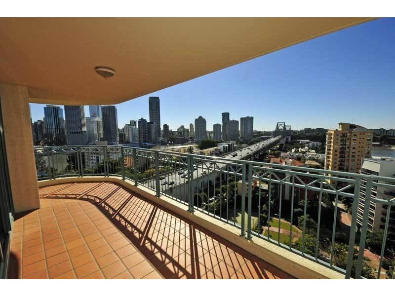 1 GOODWIN STREET, Kangaroo Point QLD 4169