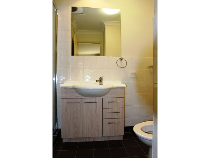 8/64  Groth Road, Boondall QLD 4034