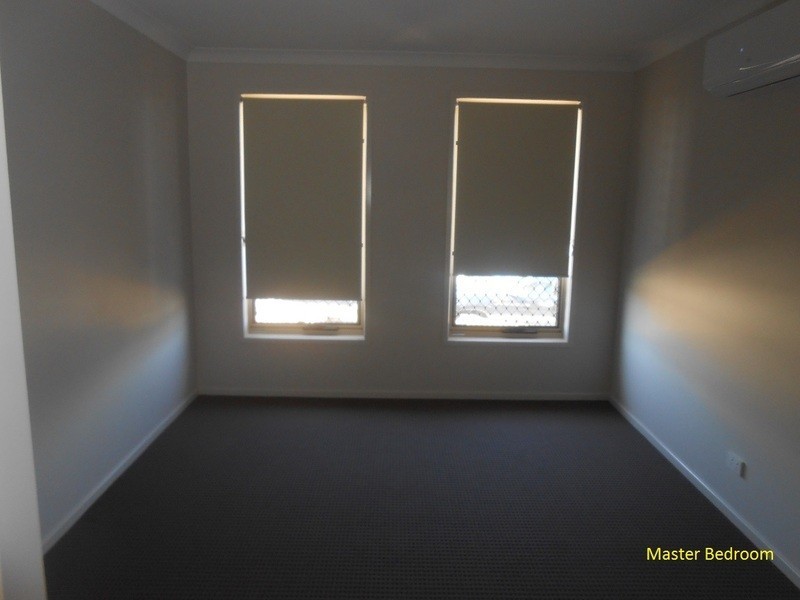 18 Berkshire Place, Heathwood QLD 4110