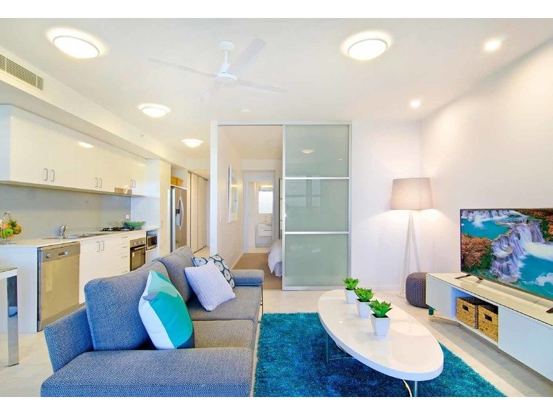 17 bath Street, Labrador QLD 4215