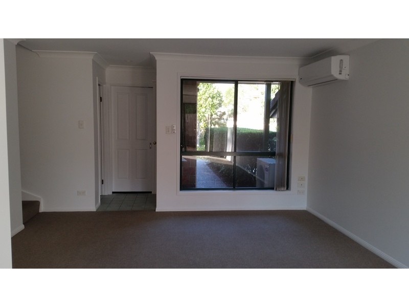 1 Highridge Rd, Springfield QLD 4300