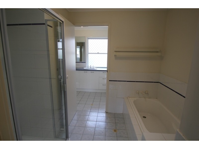 16 Arcadia Street, Eight Mile Plains QLD 4113