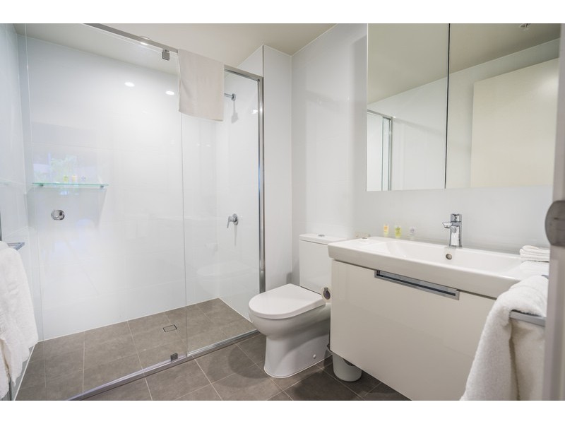 2074/9 Edmondstone Street, South Brisbane QLD 4101