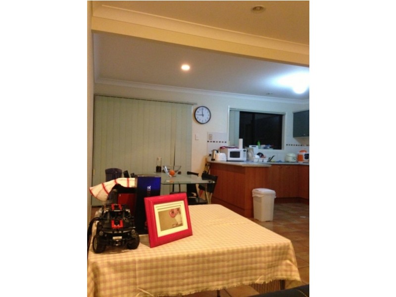 13/8 Buckingham Place, Eight Mile Plains QLD 4113