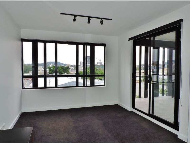 31 Bank Street, West End QLD 4101