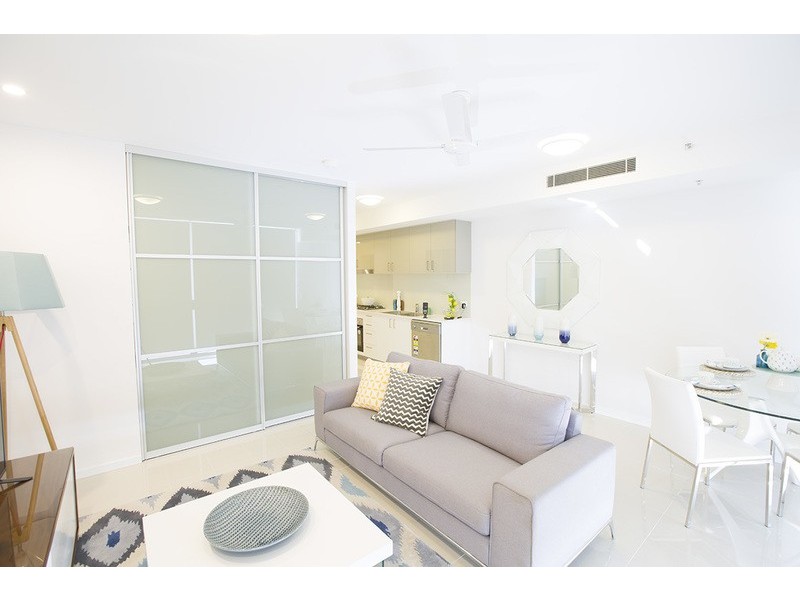 17 Bath Street, Labrador QLD 4215