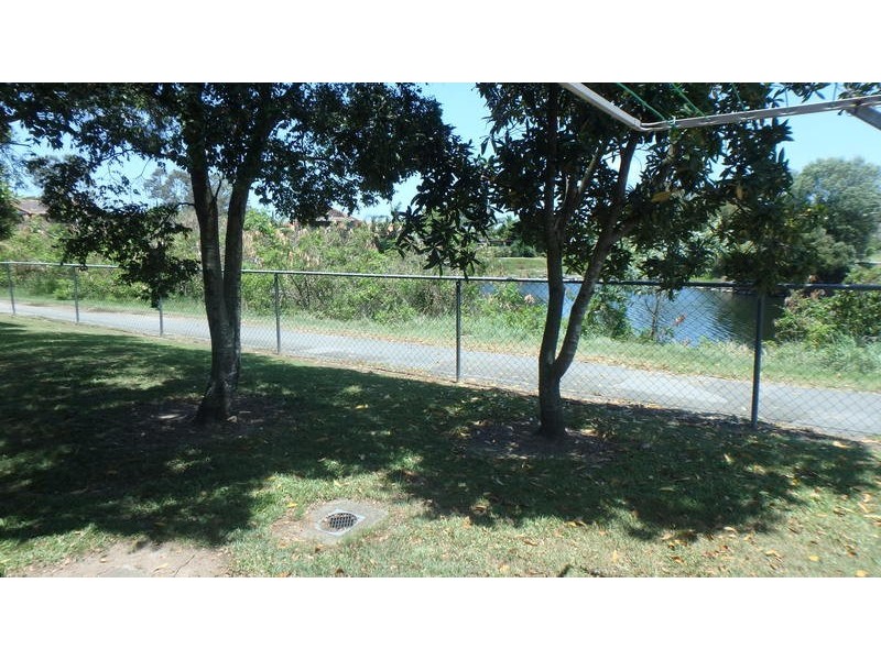 townhouse @ 11 waterford court, Bundall QLD 4217