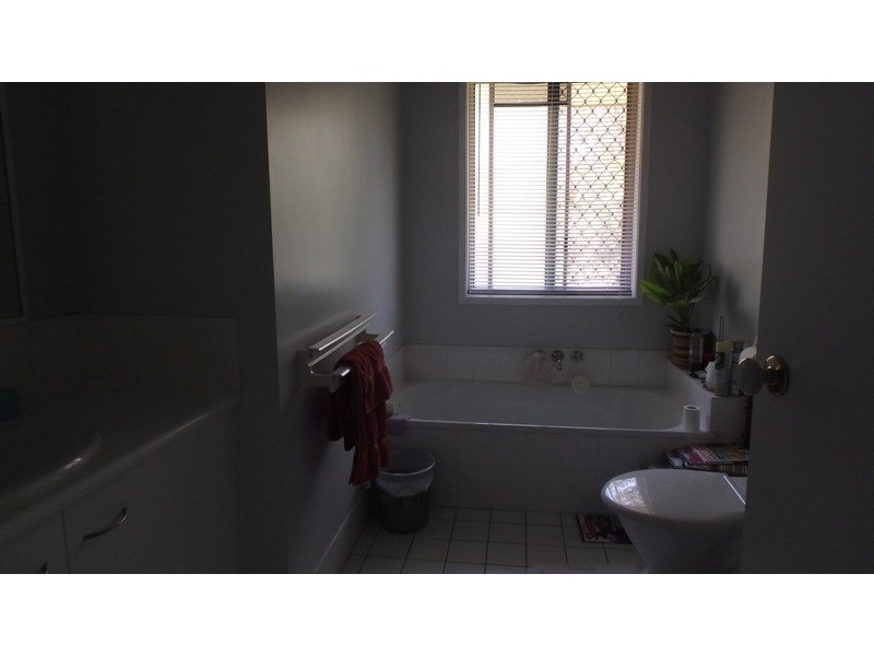 townhouse @ 11 waterford court, Bundall QLD 4217