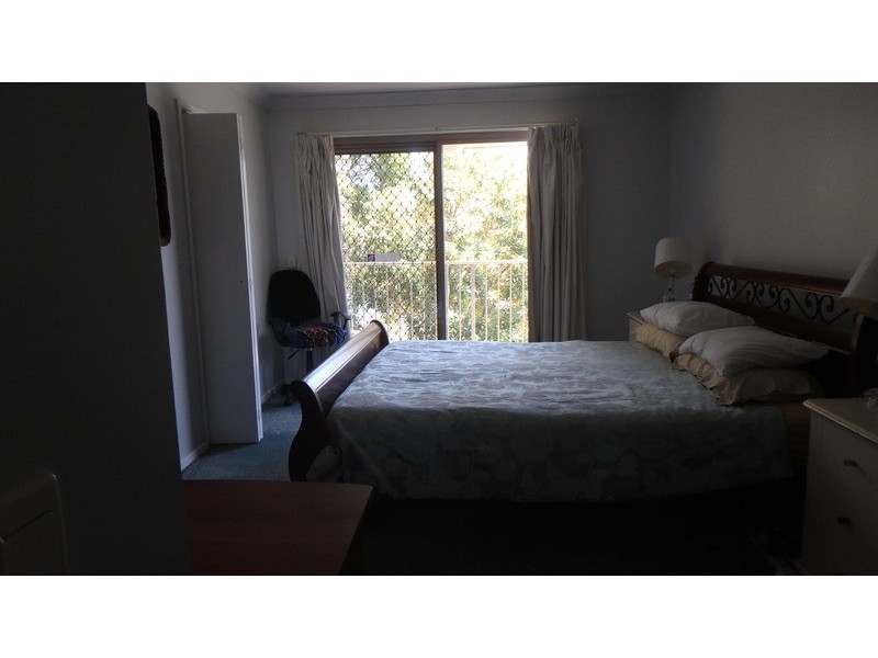 townhouse @ 11 waterford court, Bundall QLD 4217