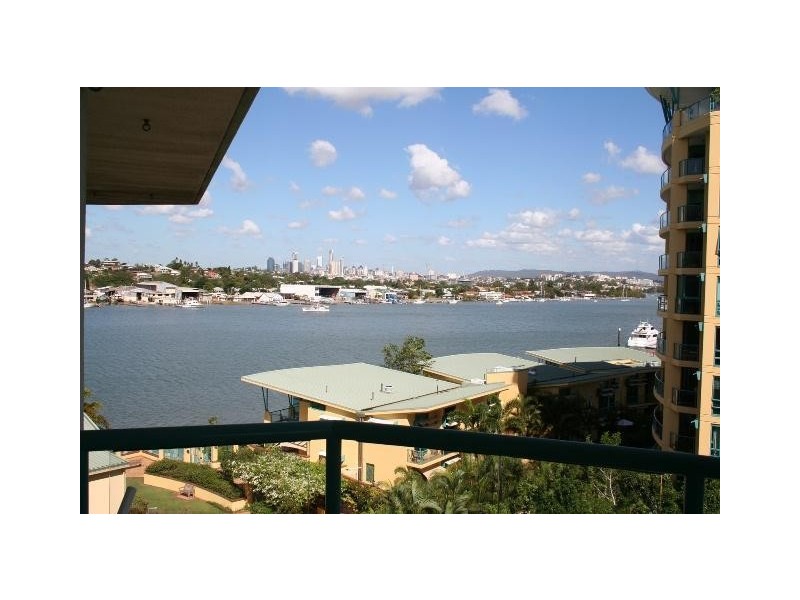 19/27 Harbour Rd, Hamilton QLD 4007