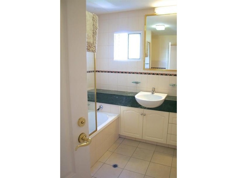 19/27 Harbour Rd, Hamilton QLD 4007