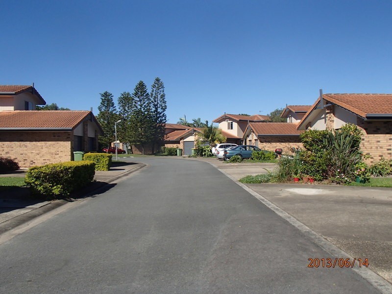 for sale large townhouse @/11 waterford court, Bundall QLD 4217