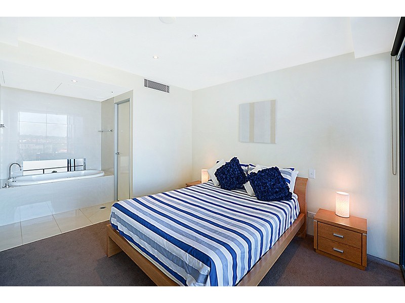 4 WAHROONGA PLACE, Surfers Paradise QLD 4217