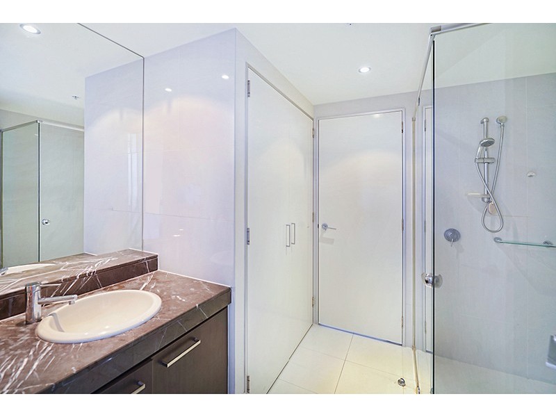 4 WAHROONGA PLACE, Surfers Paradise QLD 4217