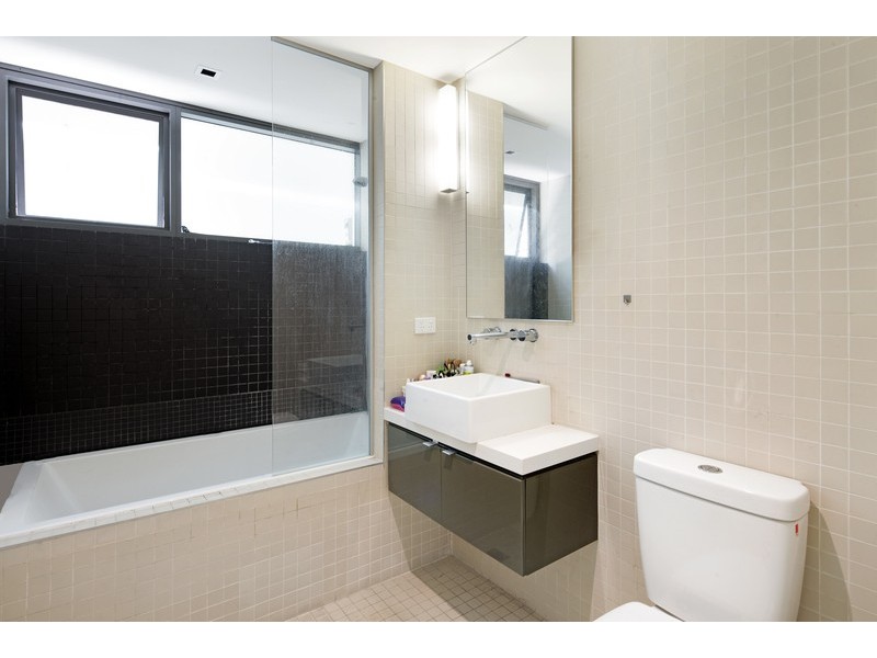 002/107 ASTOR TERRACE, Spring Hill QLD 4000