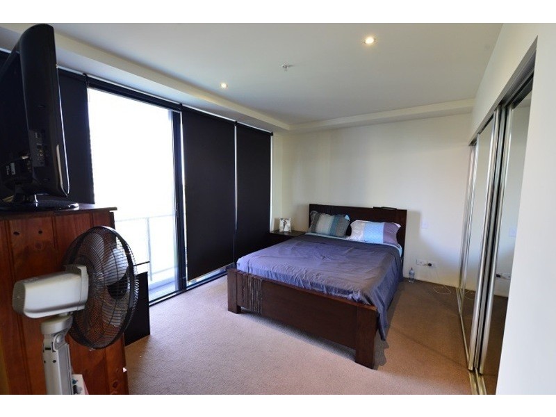 4 WAHROONGA PLACE, Surfers Paradise QLD 4217