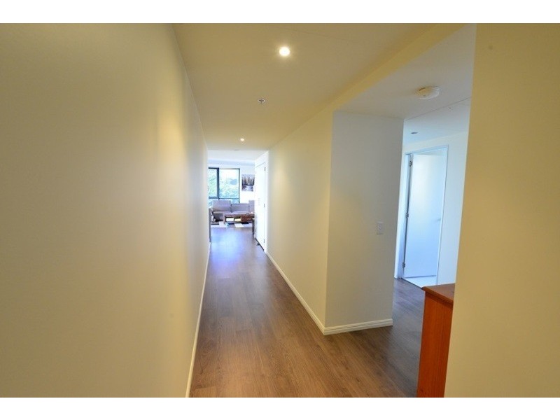 4 WAHROONGA PLACE, Surfers Paradise QLD 4217